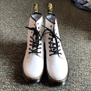 White Dr. Martens Airwair- Size 9